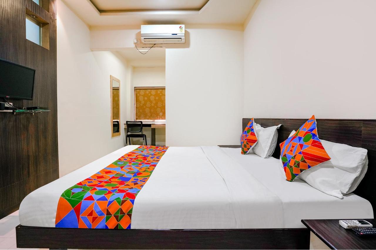 Fabhotel Regent Inn - Nr Skywalk Bridge Pimpri-Chinchwad Kültér fotó