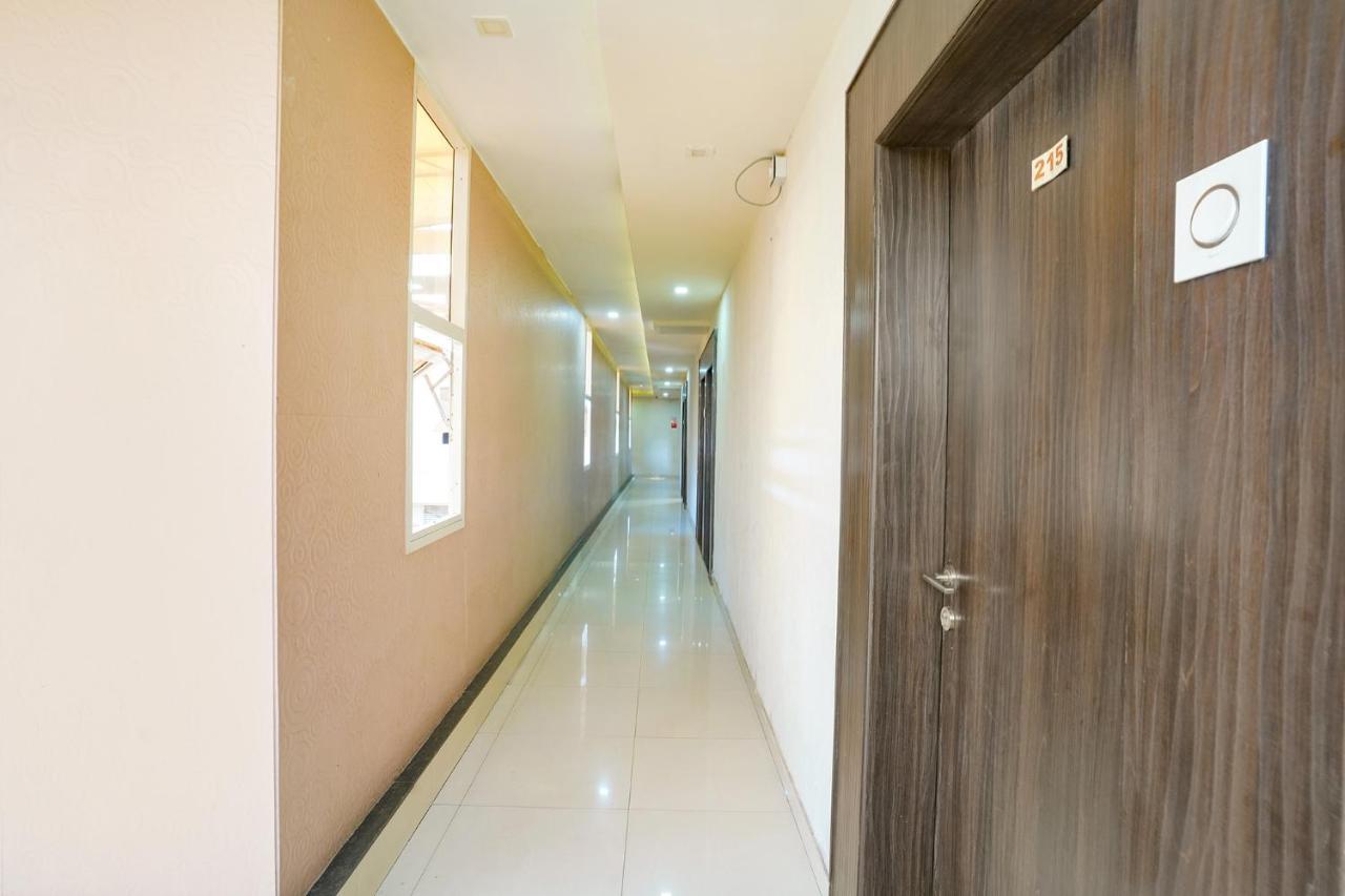 Fabhotel Regent Inn - Nr Skywalk Bridge Pimpri-Chinchwad Kültér fotó