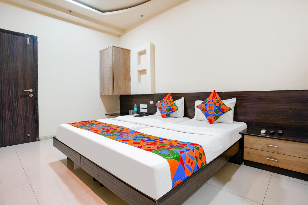 Fabhotel Regent Inn - Nr Skywalk Bridge Pimpri-Chinchwad Kültér fotó