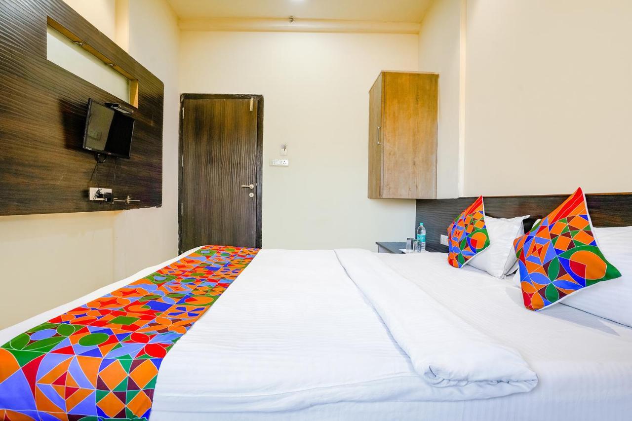 Fabhotel Regent Inn - Nr Skywalk Bridge Pimpri-Chinchwad Kültér fotó